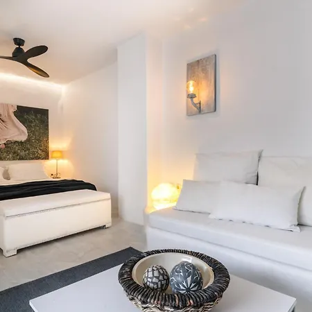 Psarou, The Above Nammos Experience Villa